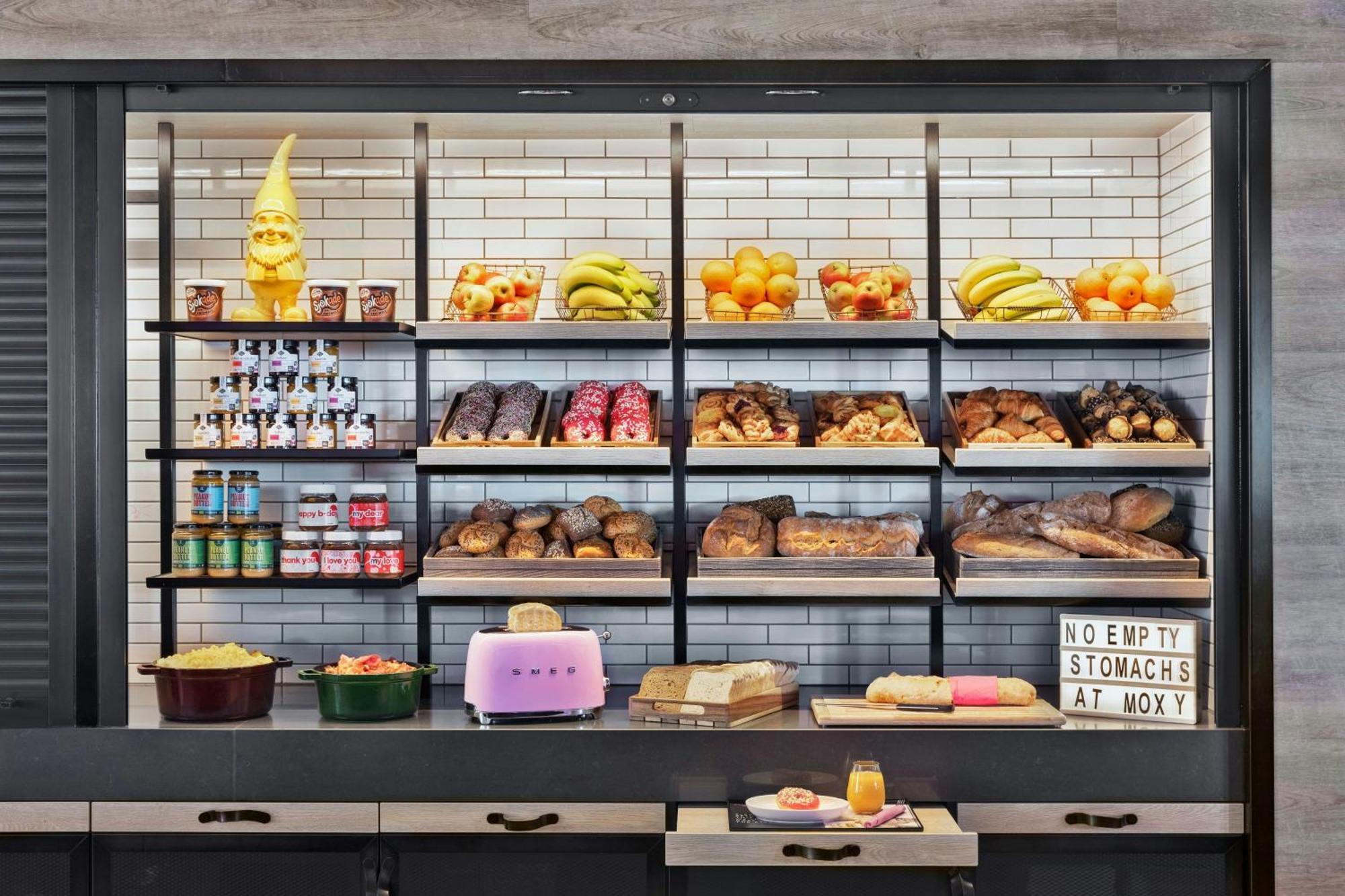 Moxy Tromso Hotel ภายนอก รูปภาพ